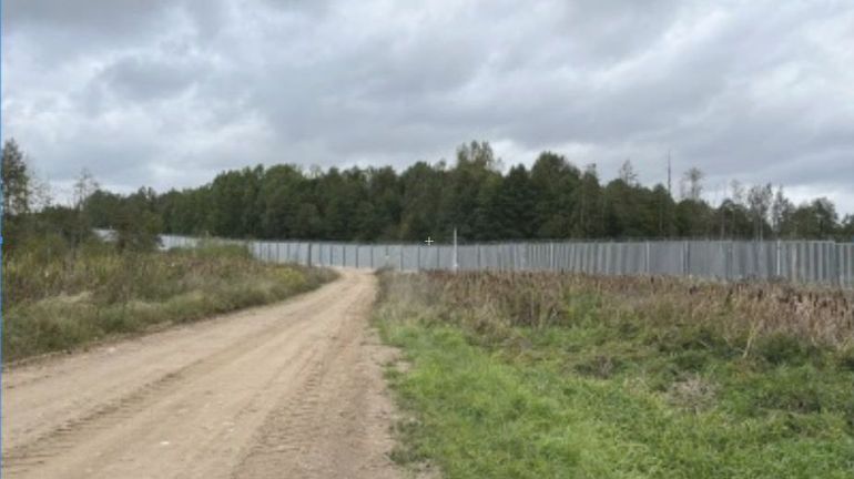 Elections législatives en Pologne : le mur anti-migrants est devenu argument de campagne