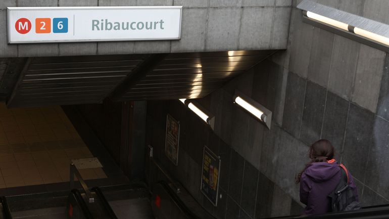 Les stations de métro bruxelloises Simonis, Ribaucourt et Yser évacuées après un début d'incendie