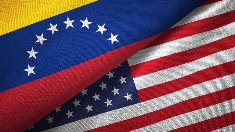 Déploiement américain en mer des Caraïbes : le Venezuela dénonce le survol d’avions de chasse américains près de ses côtes