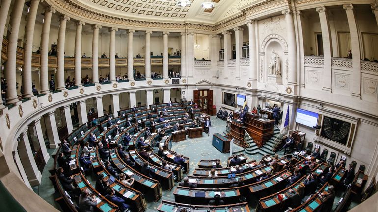 Avant le sommet de Versailles, Alexander De Croo s'adresse à la Chambre  : l'Europe va devoir 