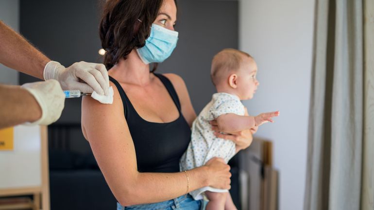 Coronavirus : la mésaventure d'une jeune maman au centre de vaccination du Heysel