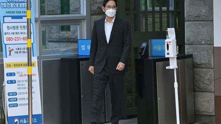 Corée du Sud: le patron de facto de Samsung est sorti de prison