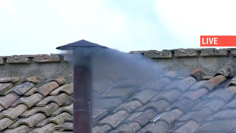 Direct - Conclave, jour 2 : nouvelle fumée noire et toujours pas de nouveau pape ce midi