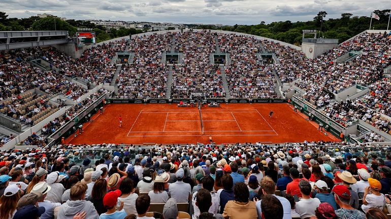 Direct vidéo - suivez la journée de mercredi à Roland-Garros : Tsitsipas ouvre le bal, la pluie ne veut pas s'en aller