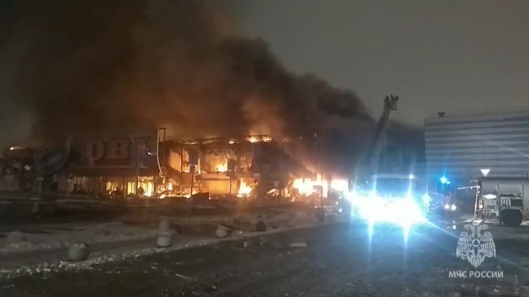 Russie : un vaste incendie dans la banlieue de Moscou