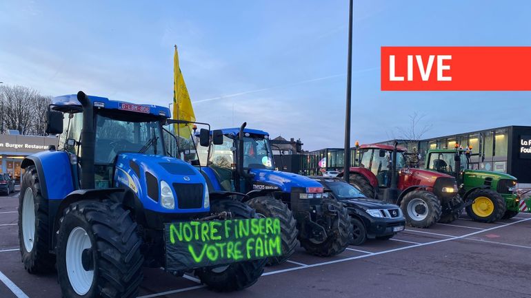 Direct - Mobilisation des agriculteurs : une centaine de tracteurs bloquent l'échangeur de Daussoulx, le blocage de Hal s'organise