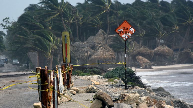 Après la péninsule mexicaine de Yucatan, la tempête Grace se dirige vers les eaux du Golfe du Mexique
