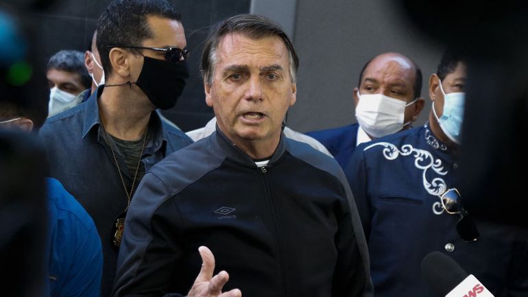 Brésil : Bolsonaro quitte l'hôpital après quatre jours de traitement