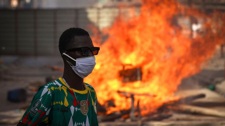 Sénégal : sous pression de la rue et la Cour constitutionnelle, le président Macky Sall s'engage à organiser des élections dans 