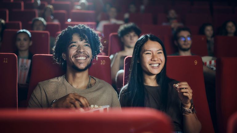 Quiz pour les cinéphiles : devinerez-vous ces titres de films résumés par une IA… très nulle en cinéma ?