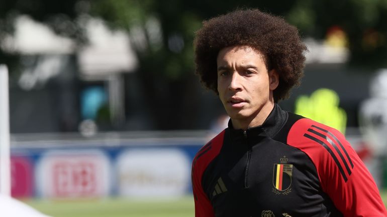 24 Diables Rouges à l'entrainement à la veille de Belgique-Roumanie, Witsel de retour