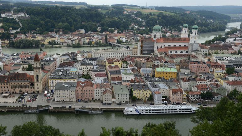 Allemagne : un homme fonce avec sa voiture sur un groupe de personnes à Passau
