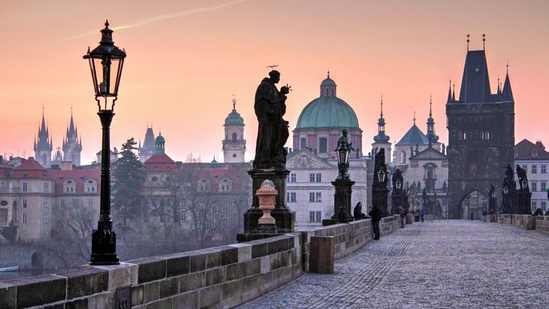 Guerre en Ukraine : Prague autorise une centaine de Tchèques à aller combattre pour Kiev