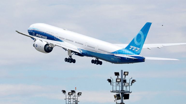 Boeing met sur pause les vols de test des 777X après la découverte de fissures