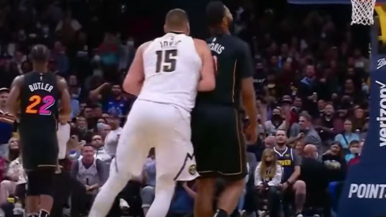 NBA : Le MVP en titre, Nikola Jokic, pète un câble et s'en prend violemment à Markieff Morris