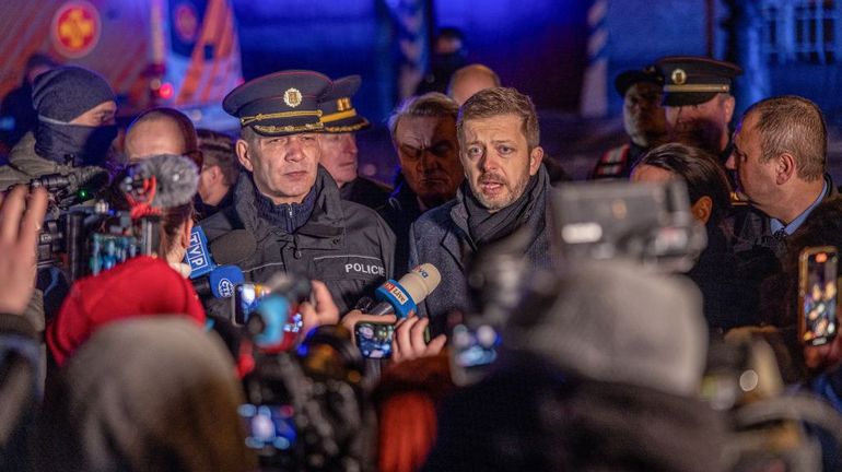 Fusillade à Prague : la police tchèque annonce un bilan révisé de 14 morts et de 25 blessés
