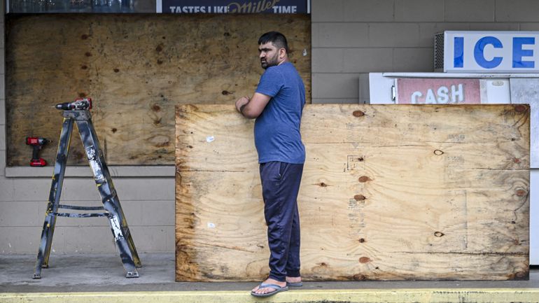 États-Unis : l'ouragan Hélène fait trois morts