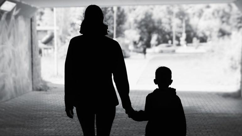 Quatre familles de demandeurs d’asile porte plainte contre la ministre Anneleen Van Bossuyt