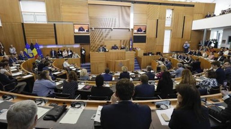 Parlement bruxellois : coup de force, l'opposition et un député socialiste s'allient et mettent la majorité au défi de voter le Code du bien-être animal