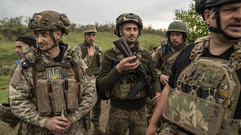 Guerre en Ukraine : quand les jeunes hommes sont enrôlés de force pour aller au front