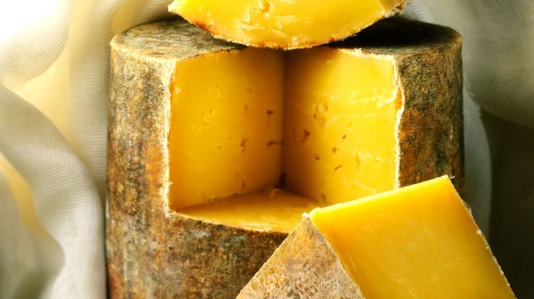 Fraude au cheddar : pourquoi des réseaux criminels ciblent le fromage de luxe