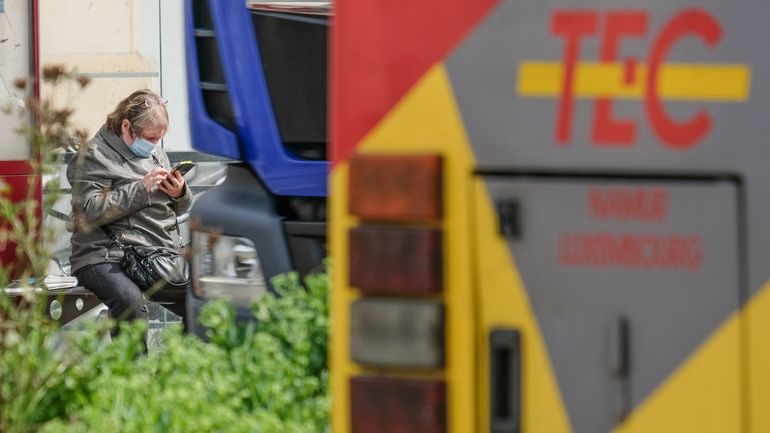 Un motocycliste perd la vie après une collision avec un bus du TEC à Couvin