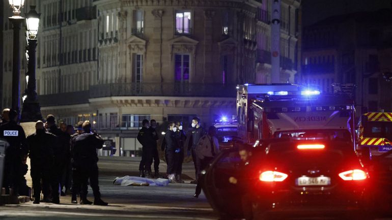 France : le policier ayant tué deux hommes sur le Pont-Neuf à Paris mis en examen pour 