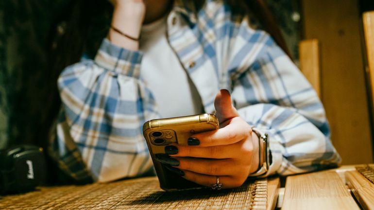 TikTok et les jeunes : rentabilité et fabrique du mal-être