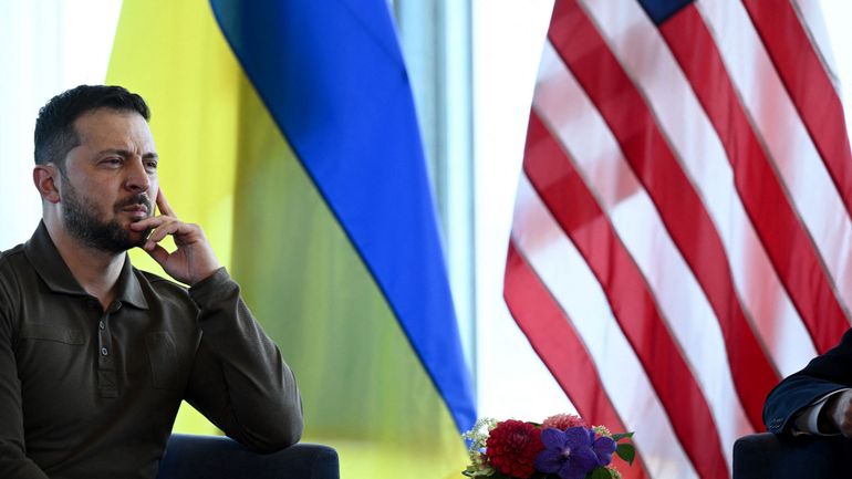 Guerre en Ukraine : Zelensky semble confirmer la perte de Bakhmout, dont il ne 