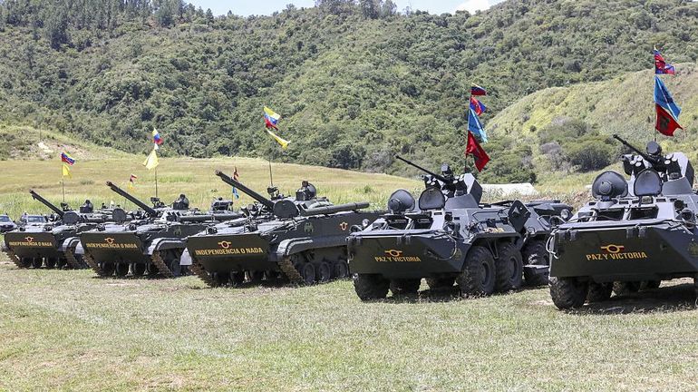 Tensions États-Unis - Venezuela : Nicolas Maduro lance des exercices militaires sur une île des Caraïbes