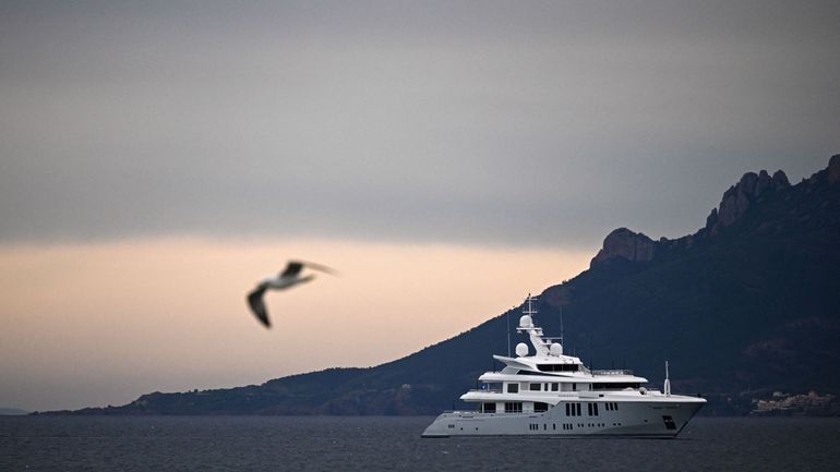 Au Festival de Cannes, les yachts font exploser l'empreinte carbone : ce collectif tire la sonnette d'alarme