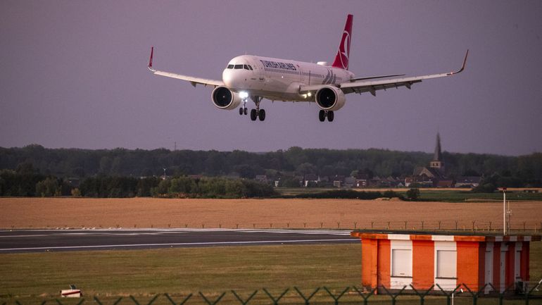 Intempéries : un avion de Brussels Airlines frappé par la foudre, pas de blessés