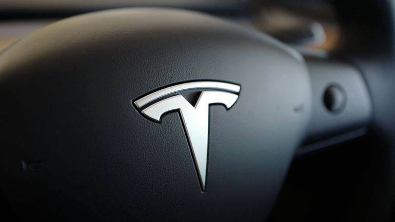 Le département d'État américain recule au sujet d'un contrat supposément attribué à Tesla