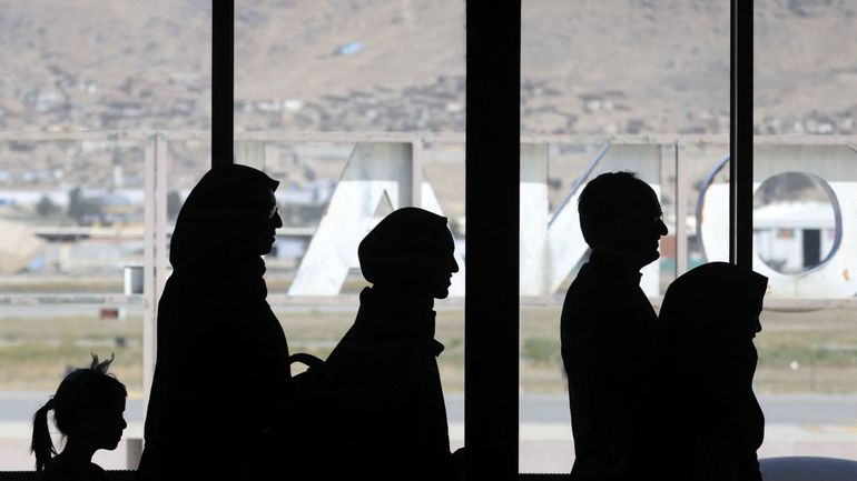 Afghanistan : les femmes ne peuvent plus prendre l'avion sans un homme
