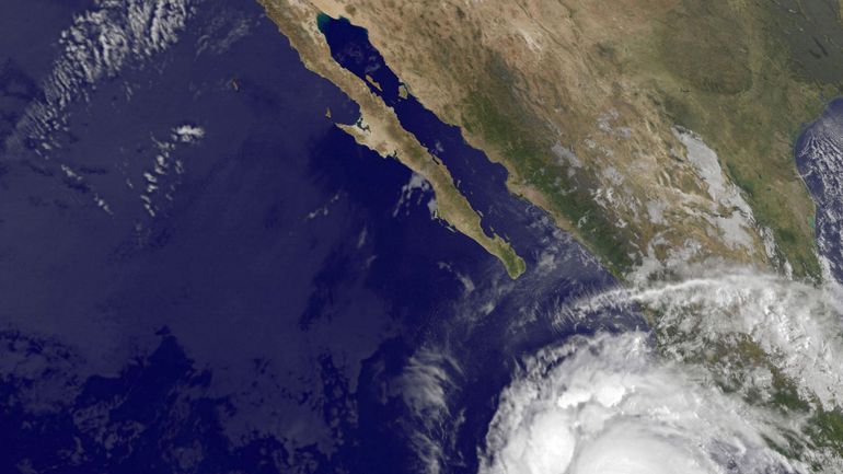 Pacifique : l'ouragan Rick se rapproche des côtes du Mexique