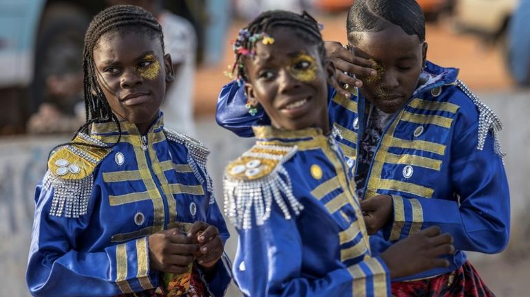 En Angola, un carnaval haut en couleur pour célébrer la richesse culturelle et l'identité nationale