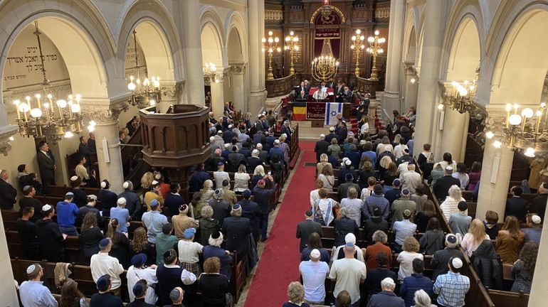 Guerre Israël-Gaza : une cérémonie commémorative dans la Grande Synagogue de Bruxelles pour rendre hommage aux victimes