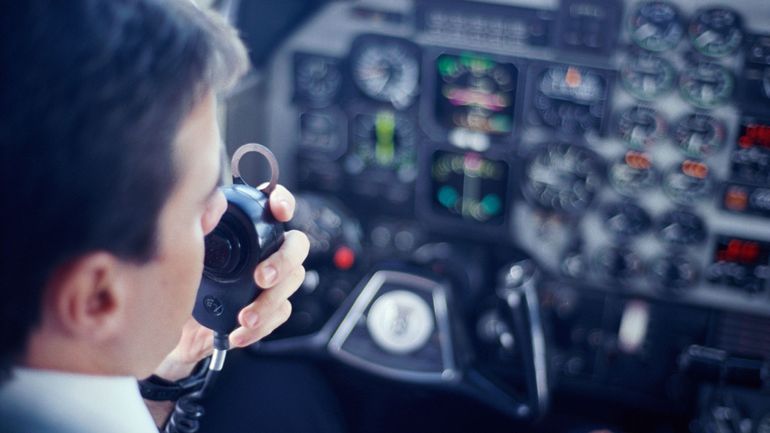 Skeyes rapporte un nombre croissant de pilotes d'avion aveuglés par un stylo laser