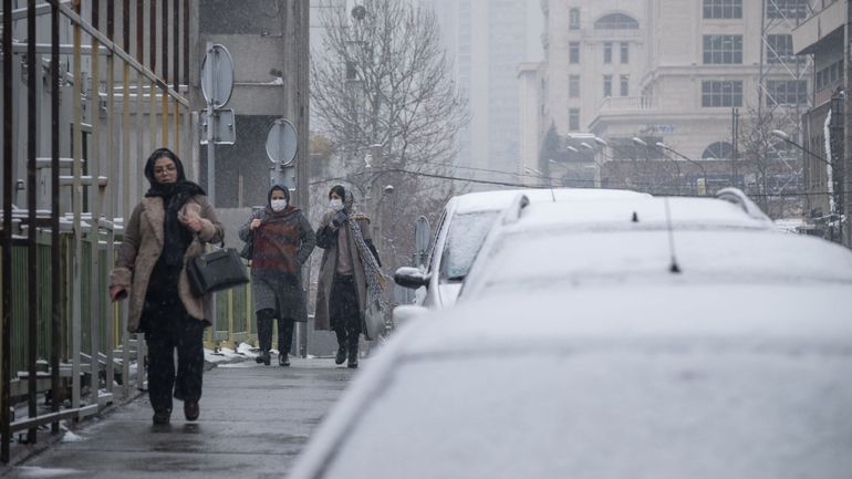 Vague de froid à Téhéran, les bureaux et les établissements scolaires fermés