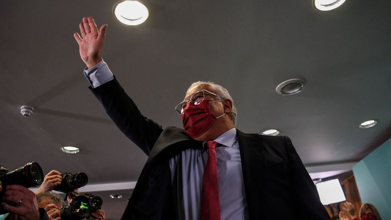 Élections législatives au Portugal : le socialiste Antonio Costa obtient la majorité absolue