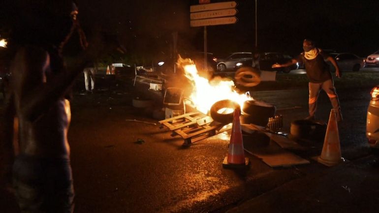 Mouvement contre la vie chère en Martinique : magasins incendiés et gendarmes blessés lors d'une nouvelle nuit de violences