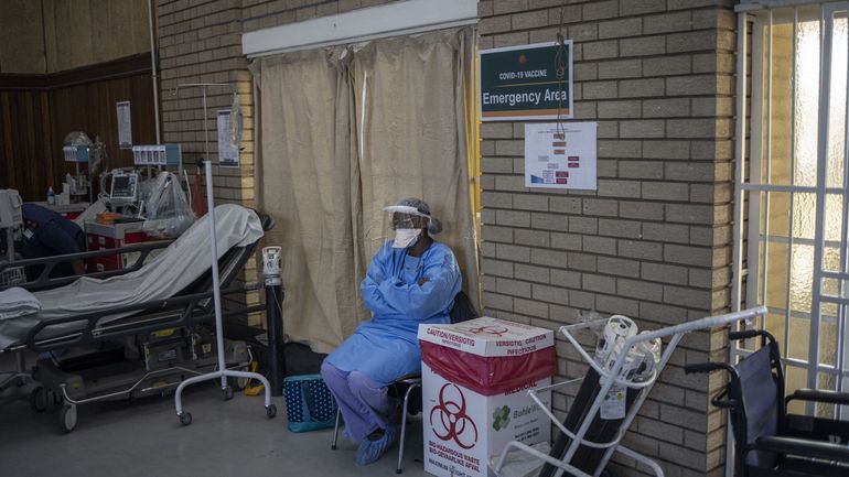 Coronavirus: en manque de vaccins et d'oxygène, l'Afrique frappée par une 3e vague 