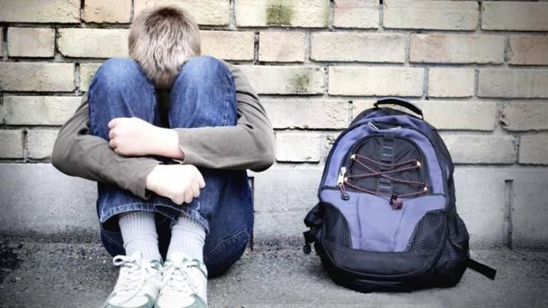 Harcèlement scolaire : vif émoi en France après le suicide d'un adolescent de 15 ans à Poissy