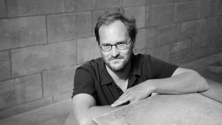 Gil Bartholeyns aux cinq femmes métisses : 
