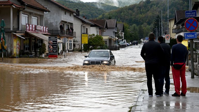 Inondations : au moins 14 morts en Bosnie, la Croatie en alerte aussi