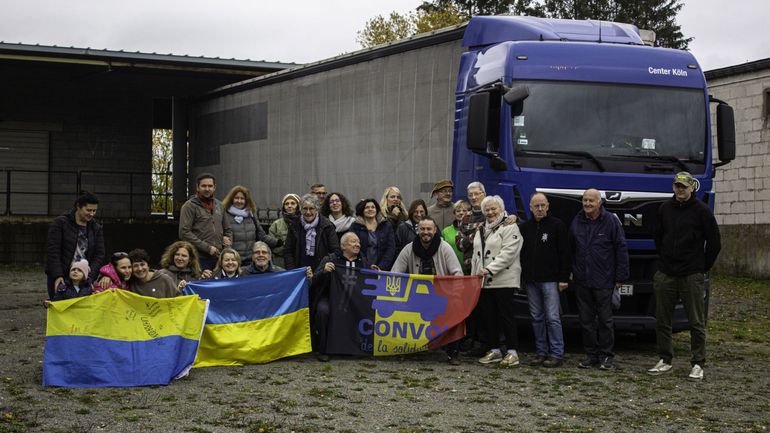 Guerre en Ukraine : à Herve, plusieurs associations chargent un semi-remorque de matériel humanitaire