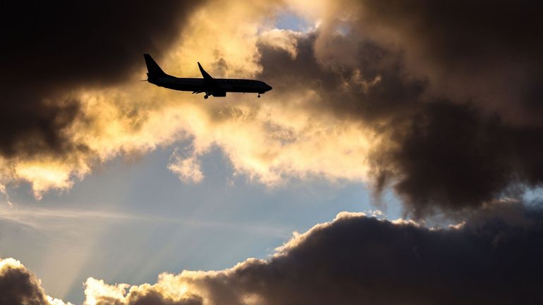 Kazakhstan : crash d'un avion d'Azerbaijan Airlines avec 67 personnes à bord