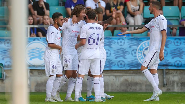 Conference League : Anderlecht fait un grand pas vers les barrages en battant Paide (0-2)