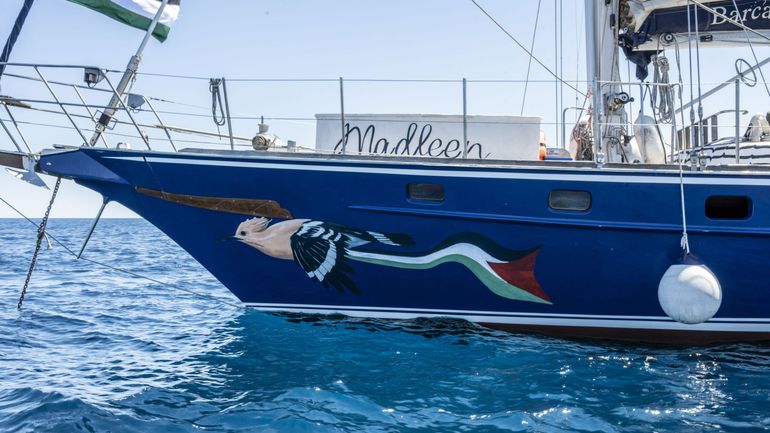 Le bateau pour Gaza avec Rima Hassan et Greta Thunberg porte secours à des réfugiés en mer