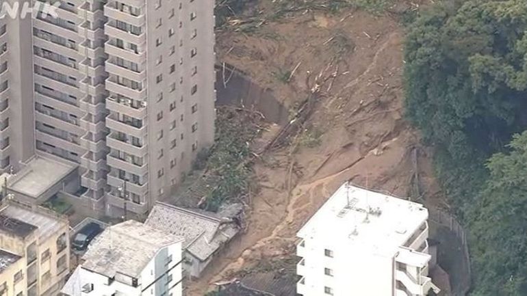 Trois morts dans un glissement de terrain au Japon après de fortes pluies